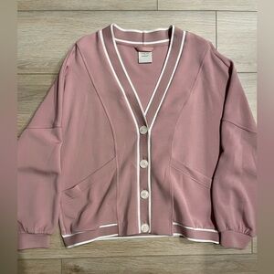 NWOT Varley Mauve Cardigan with buttons and pockets size medium